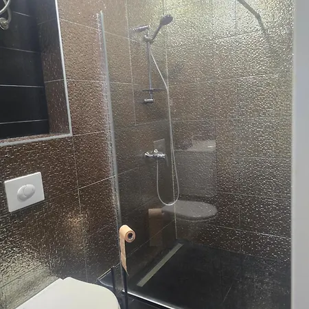 Delux Gabrijel Ζαντάρ